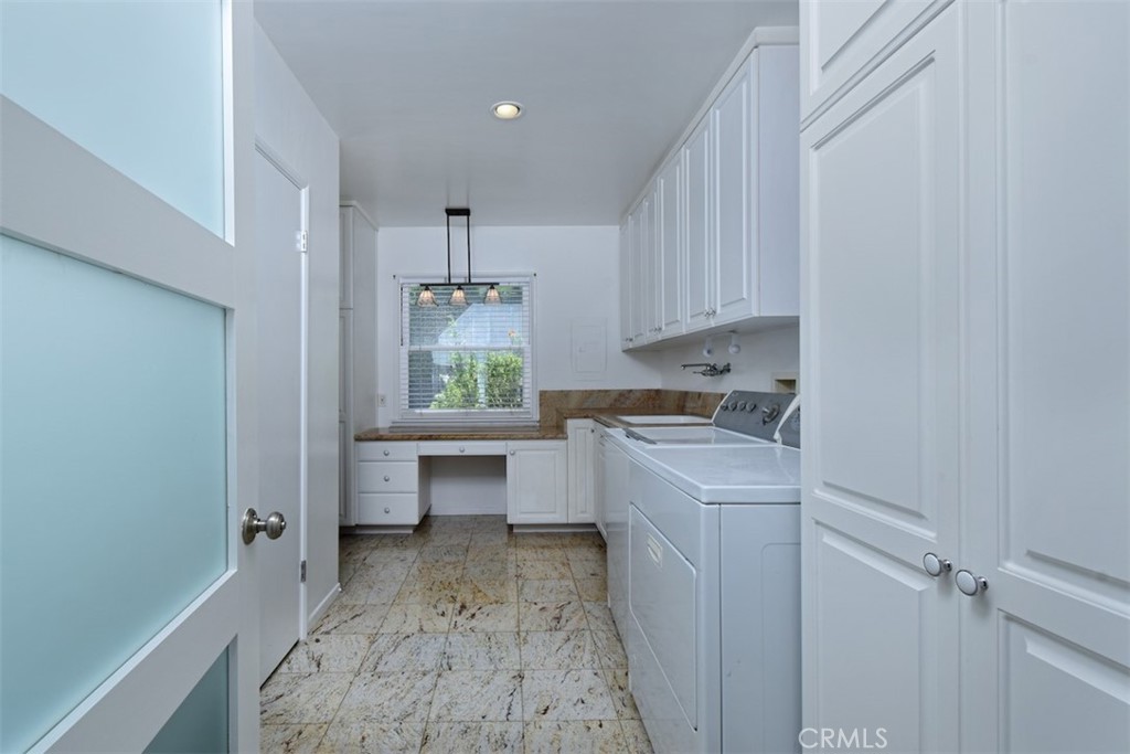 4161 Dixie Canyon Avenue Property Photo 7