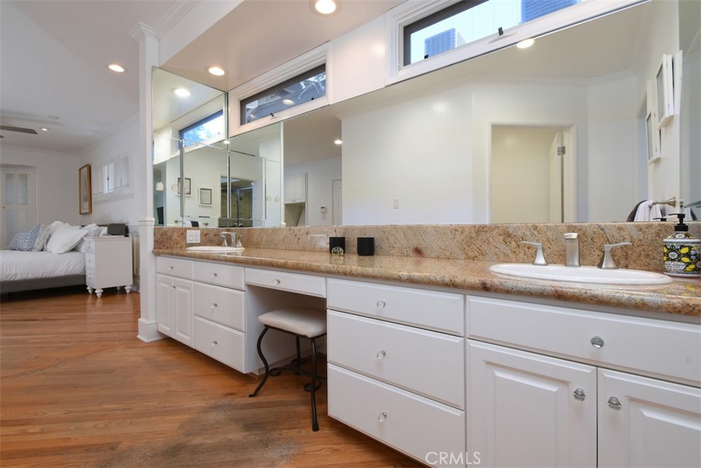 4161 Dixie Canyon Avenue Property Photo 16