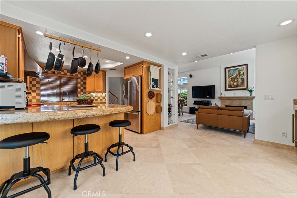 768 Twin Peaks Avenue Property Photo 4