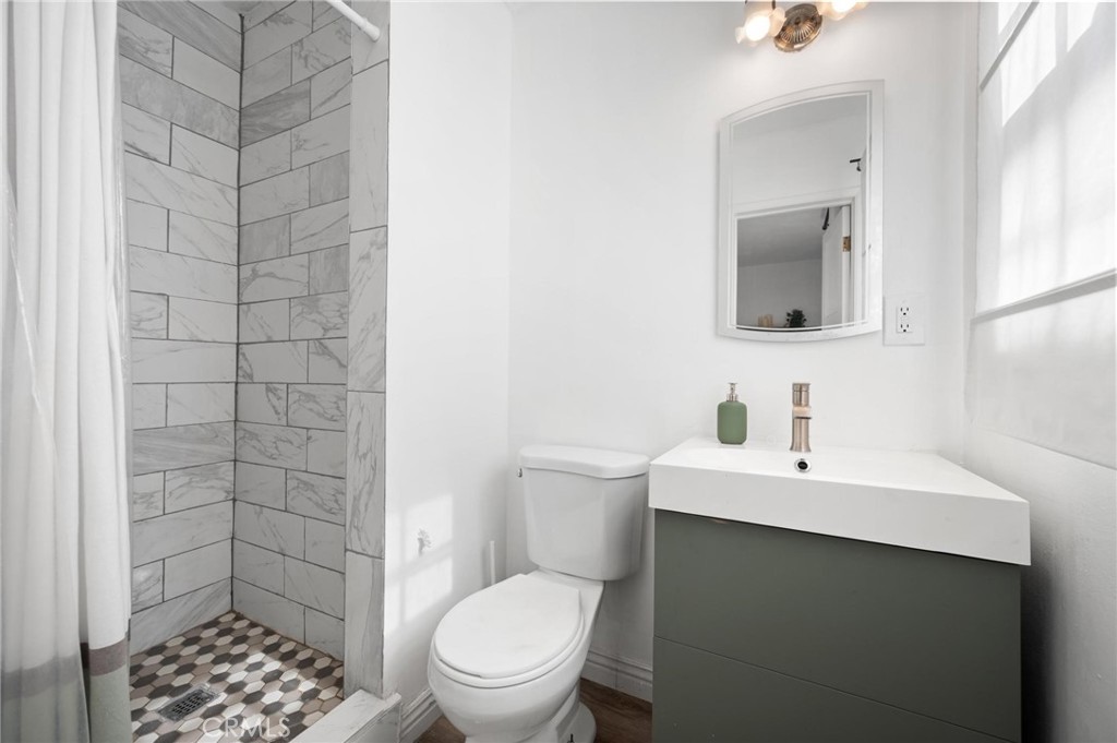 6757 Stephanie Place Property Photo 16