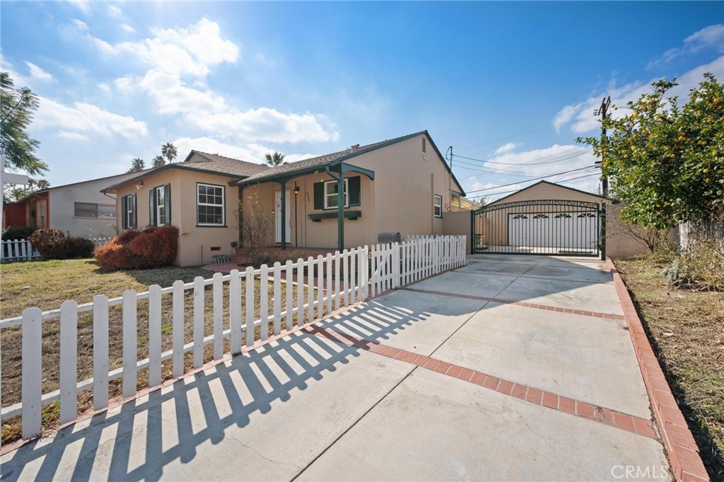 6757 Stephanie Place Property Photo 28
