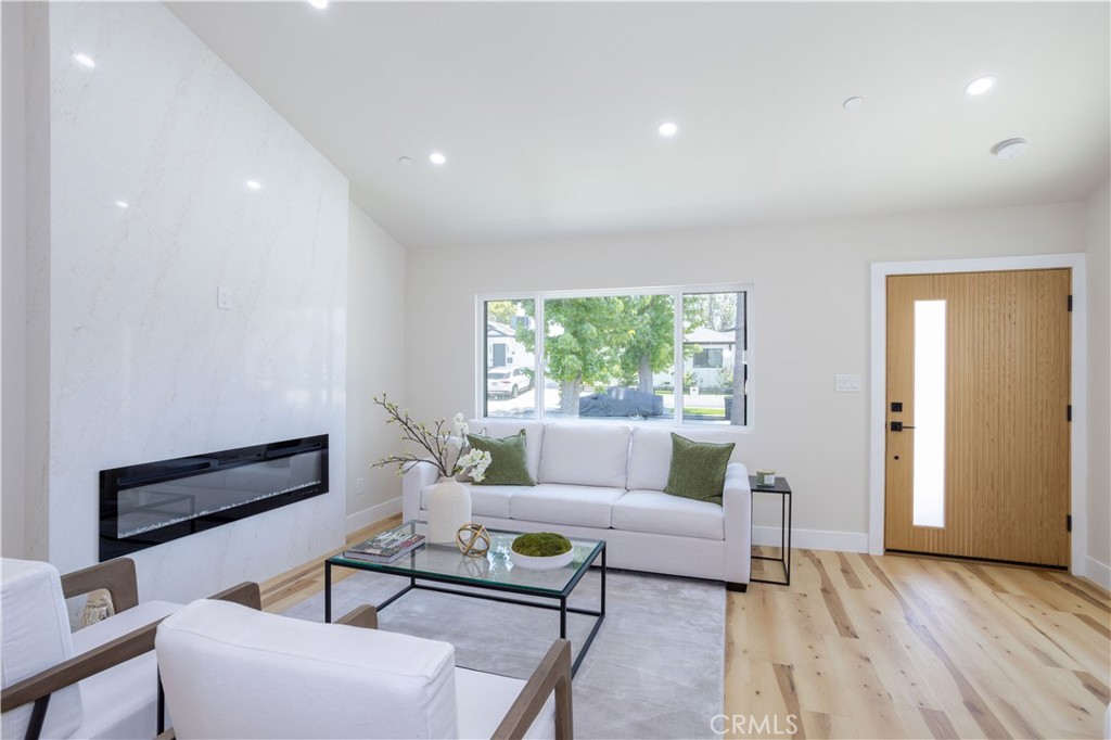 17905 Bullock Street Property Photo 7
