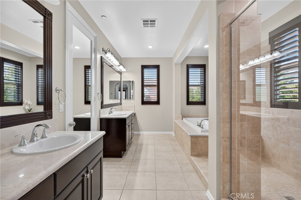 11680 Cetona Way Property Photo 32