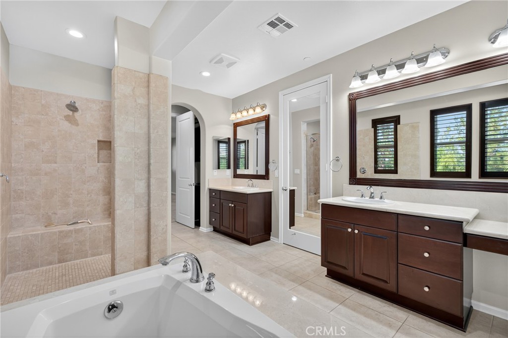 11680 Cetona Way Property Photo 33