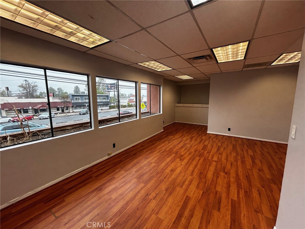 22718 Ventura Boulevard Property Photo 6