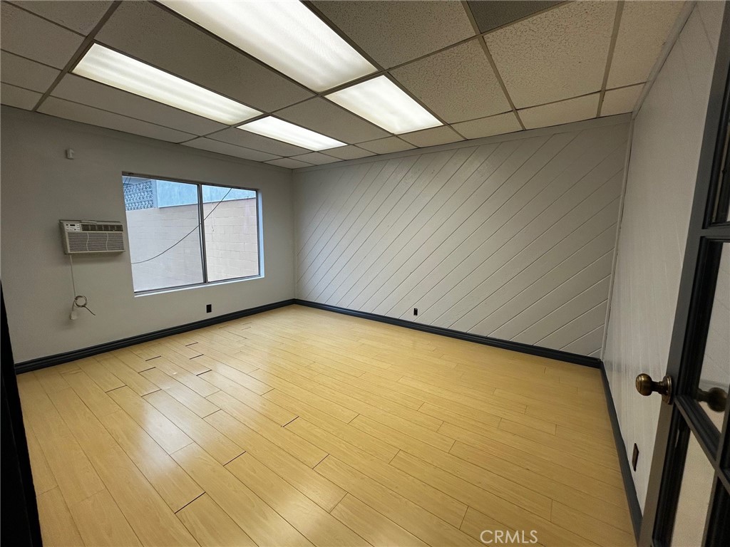 22718 Ventura Boulevard Property Photo 10