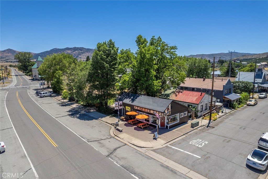 700 Main Street Property Photo 2