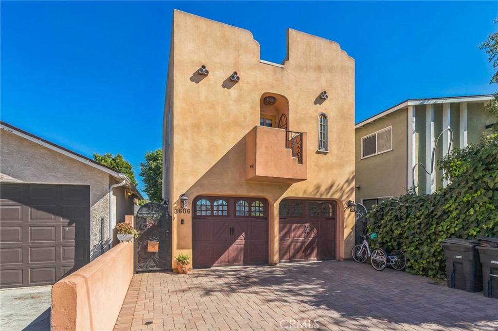 3606 W Chandler Boulevard Property Photo 1