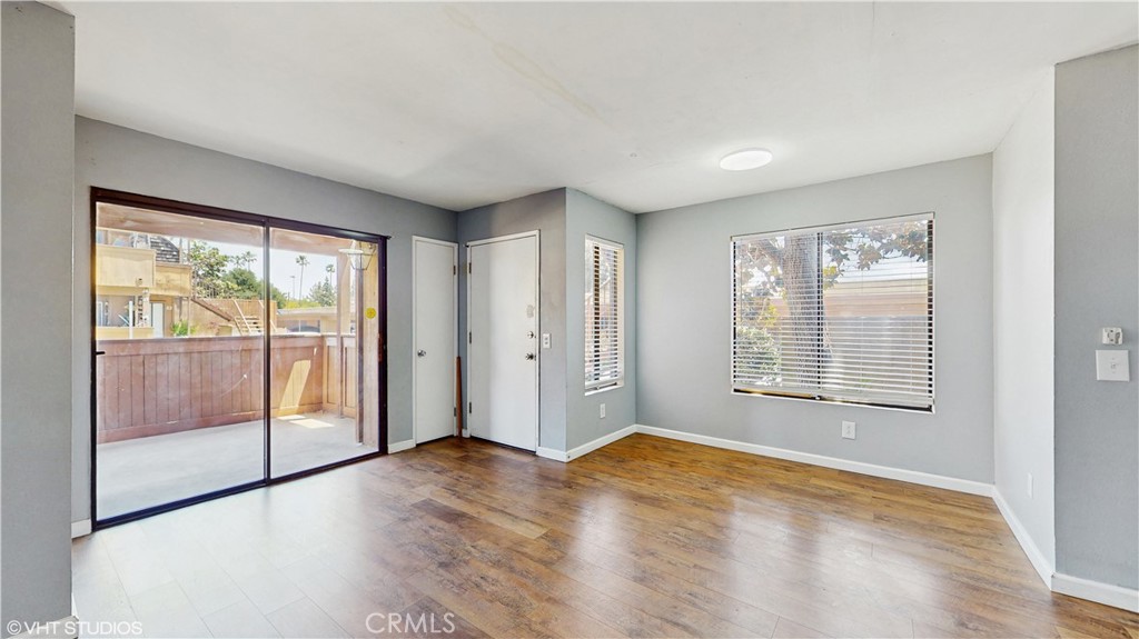 9020 Newport Avenue 17 Property Photo 4