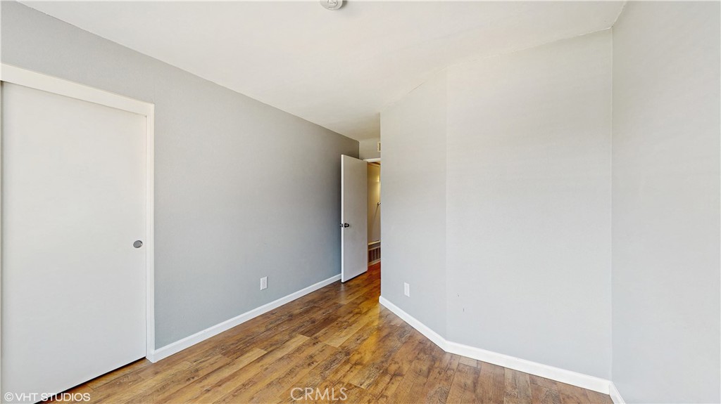 9020 Newport Avenue 17 Property Photo 15