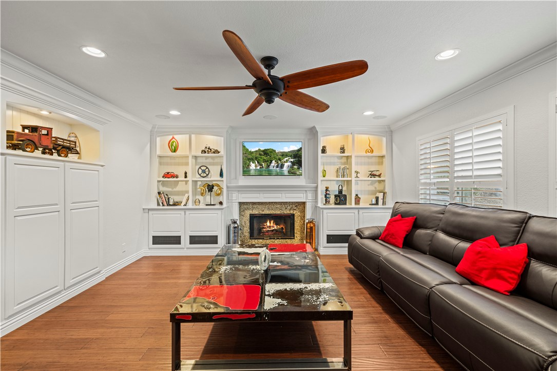 28725 Ponderosa Street Property Photo 8