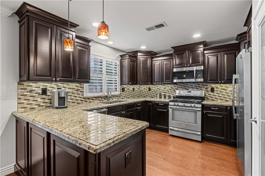 28725 Ponderosa Street Property Photo 13