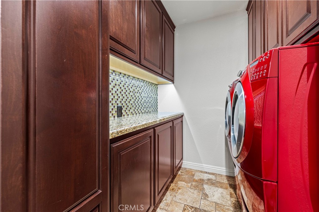 28725 Ponderosa Street Property Photo 23