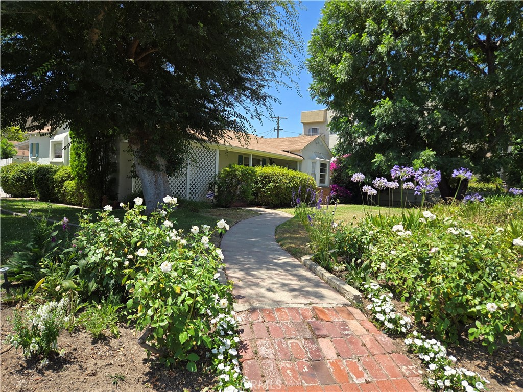 11636 Valley Spring Lane Property Photo 1