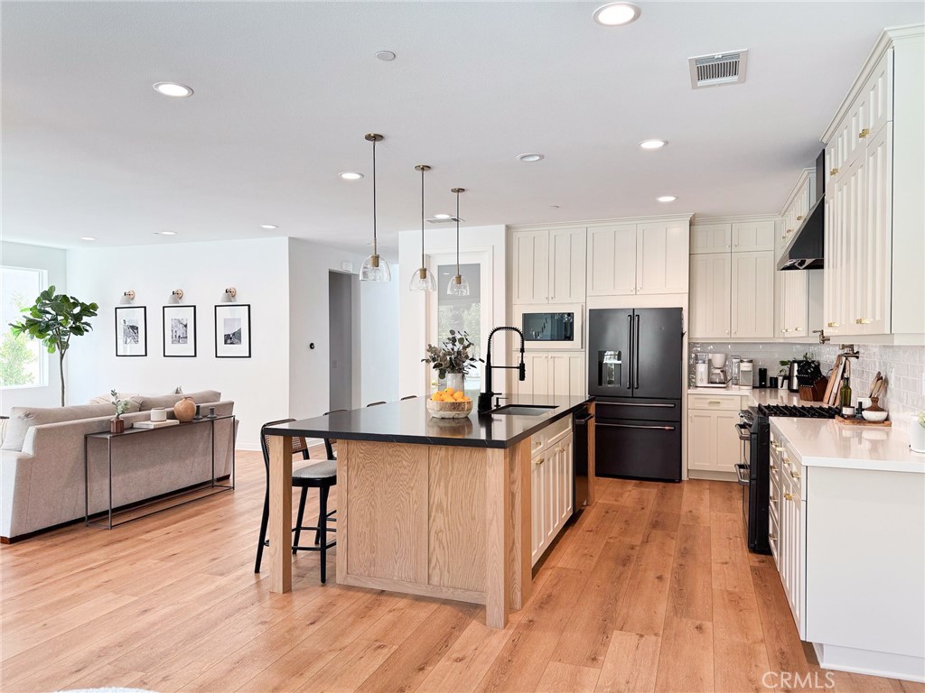 28524 Songbird Way Property Photo 1