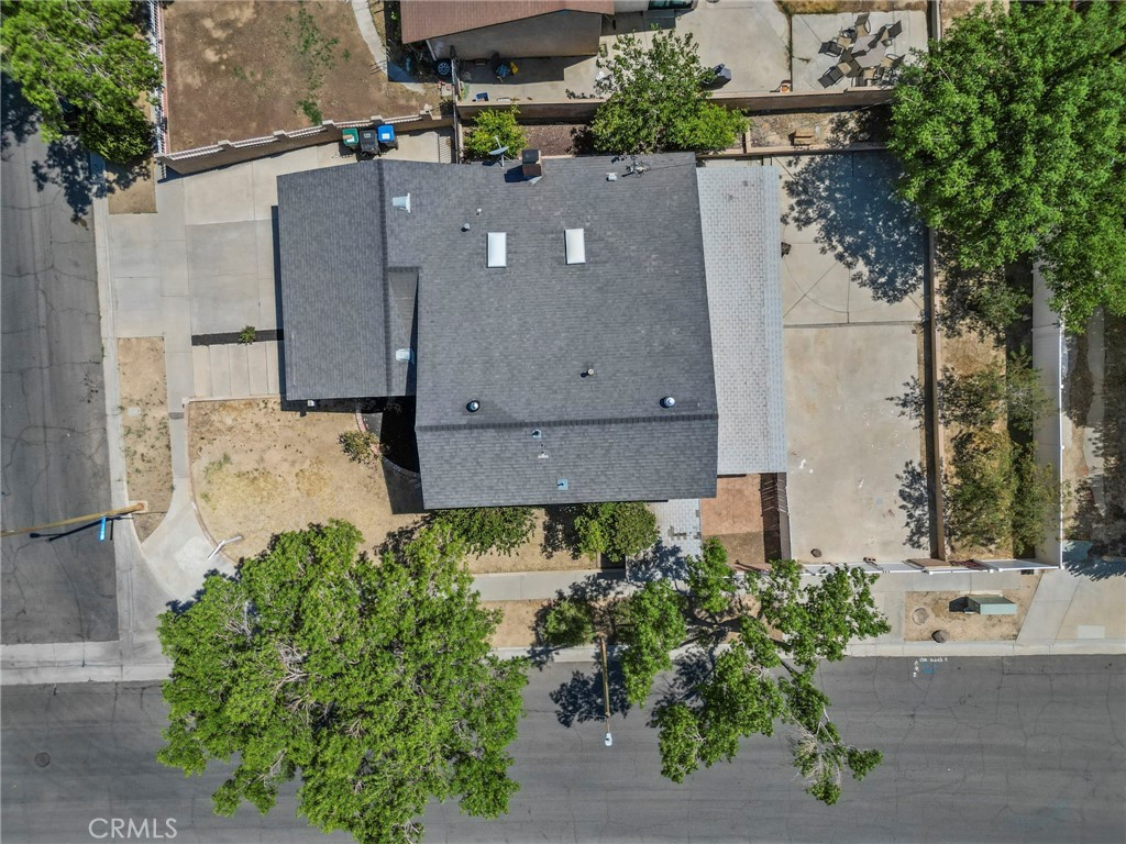 37469 3rd Street E Property Photo 5
