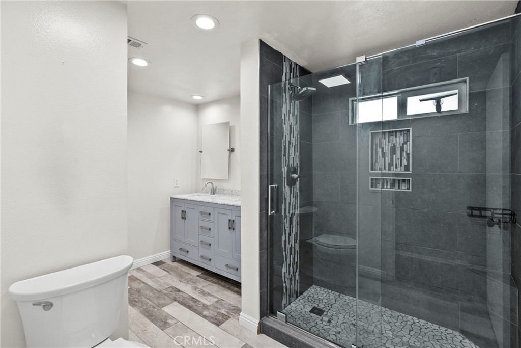 37469 3rd Street E Property Photo 8