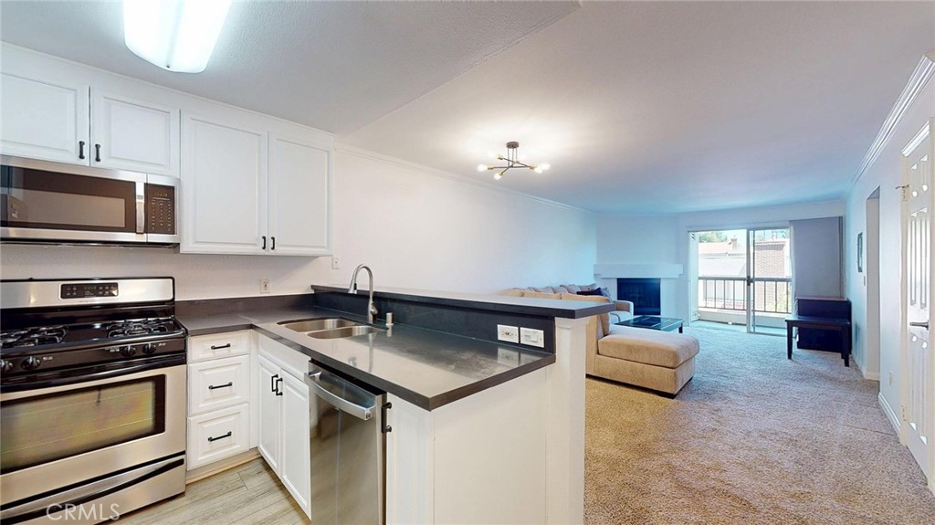 5550 Owensmouth Avenue 217 Property Photo 5