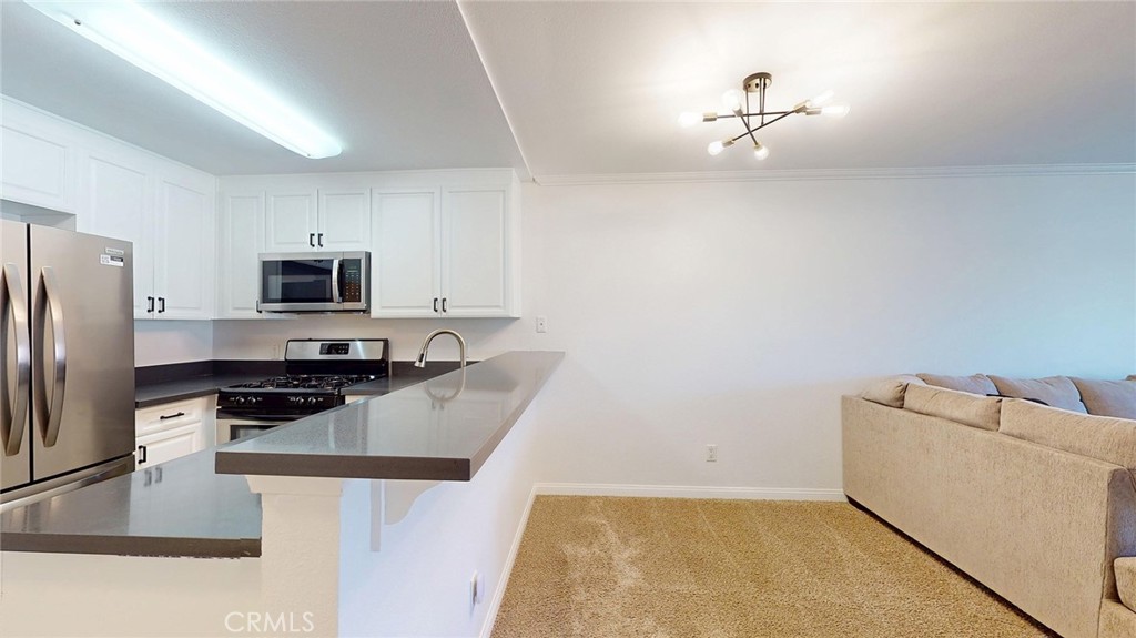 5550 Owensmouth Avenue 217 Property Photo 9