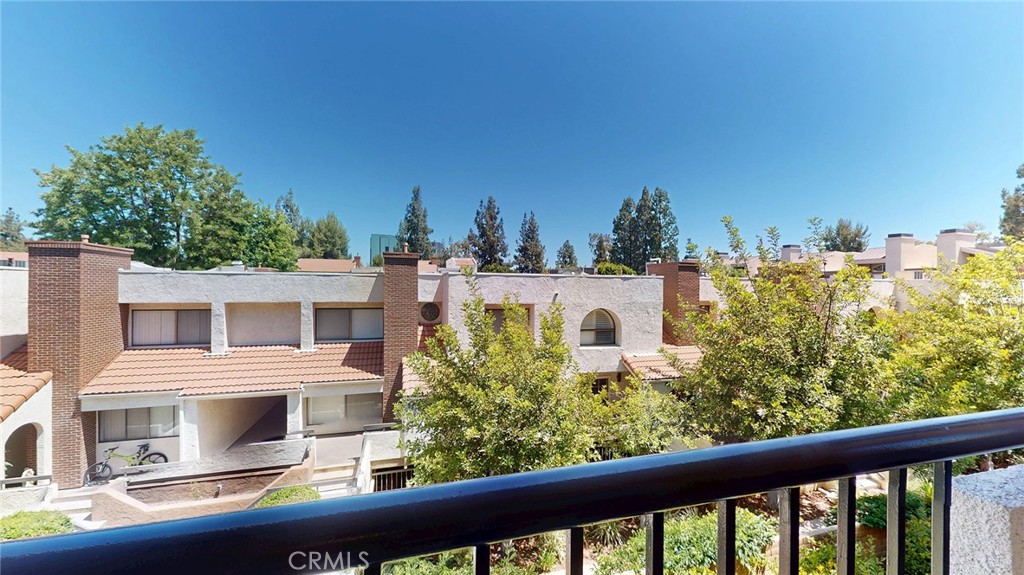 5550 Owensmouth Avenue 217 Property Photo 12