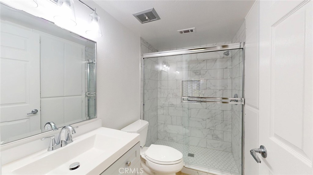 5550 Owensmouth Avenue 217 Property Photo 17