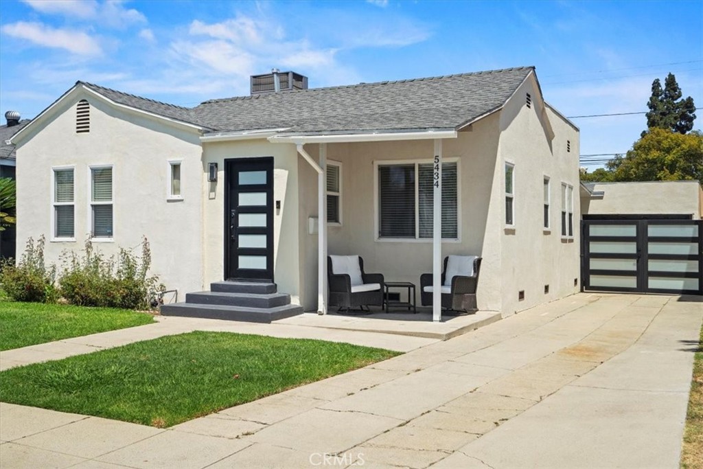 5434 Lewis Avenue Property Photo 1