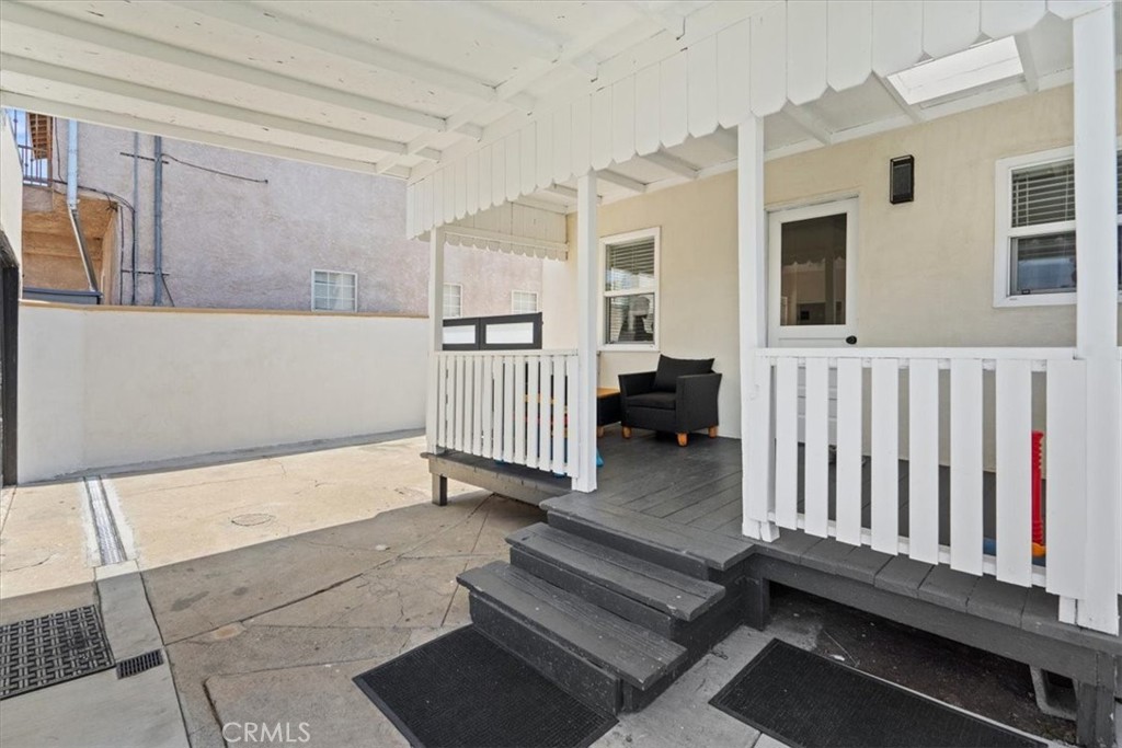 5434 Lewis Avenue Property Photo 24