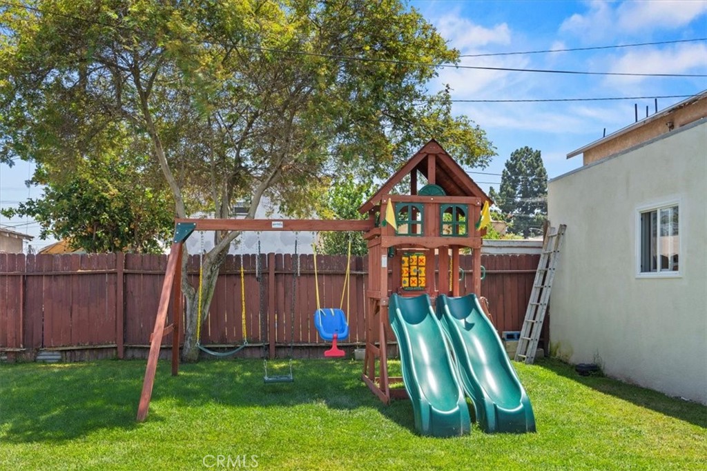 5434 Lewis Avenue Property Photo 27