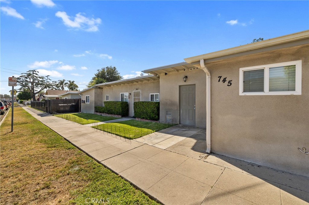 146 S 8th Street Property Photo 1