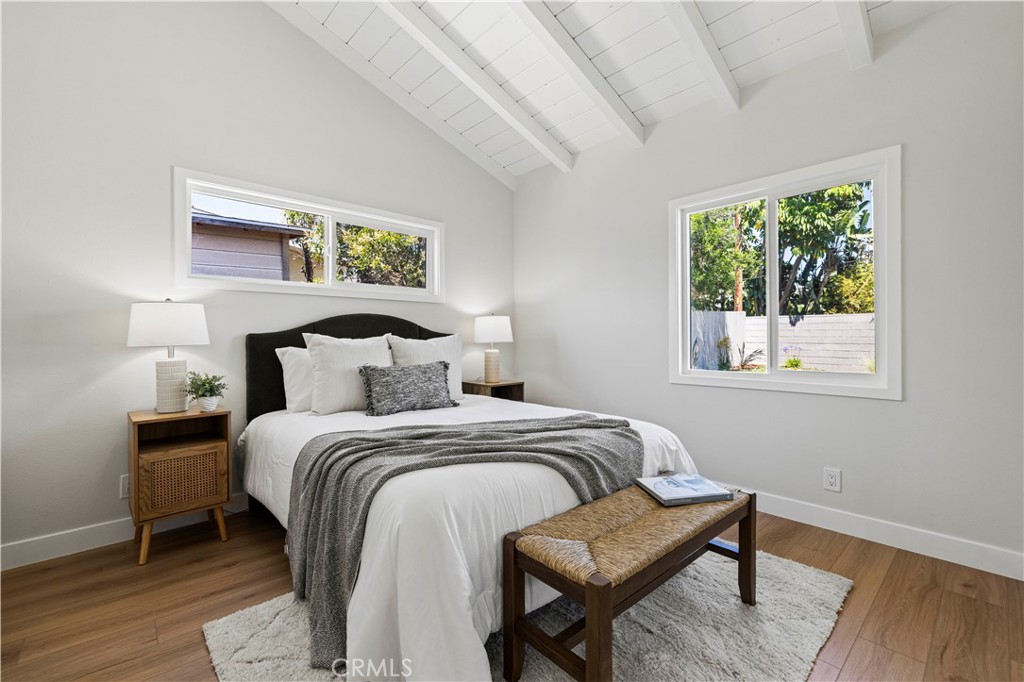 9712 Saloma Avenue Property Photo 19