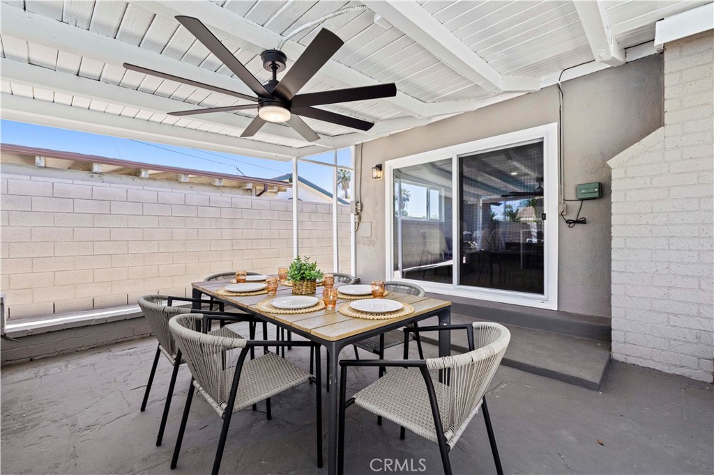 9712 Saloma Avenue Property Photo 26