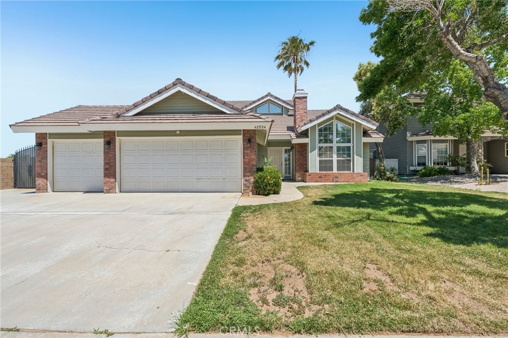 42534 62nd Street W Property Photo 2