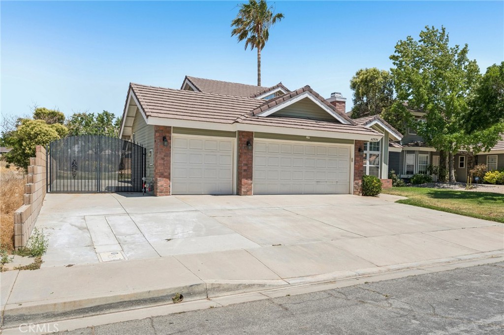42534 62nd Street W Property Photo 3