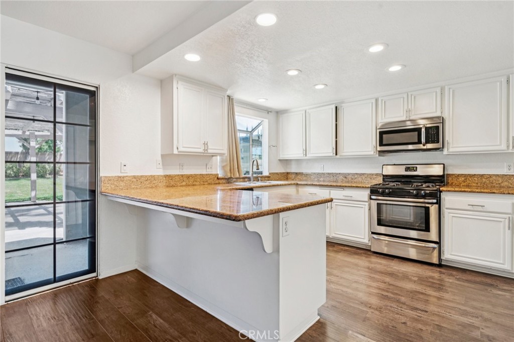 42534 62nd Street W Property Photo 13