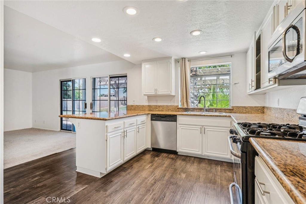 42534 62nd Street W Property Photo 14