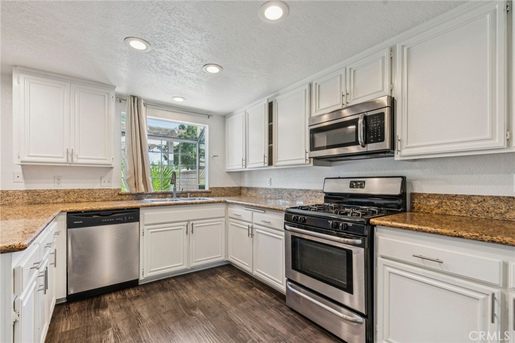 42534 62nd Street W Property Photo 15