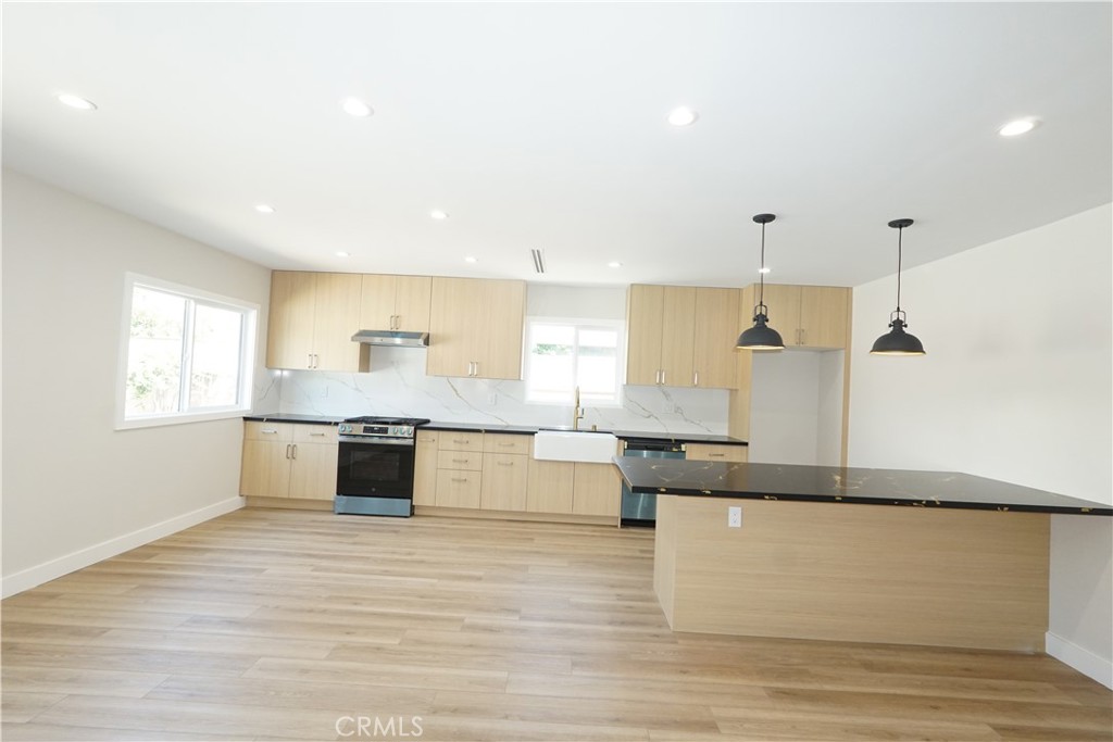 10345 Blucher Avenue Property Photo 3