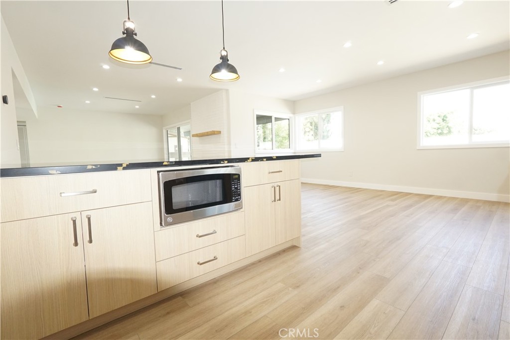 10345 Blucher Avenue Property Photo 9