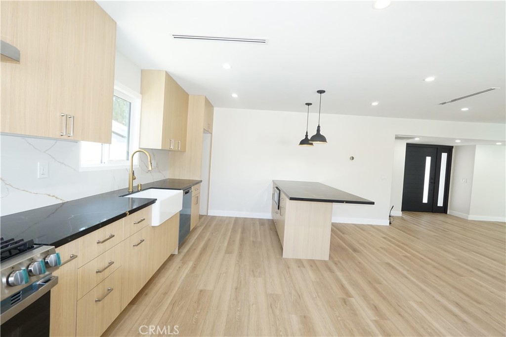 10345 Blucher Avenue Property Photo 52