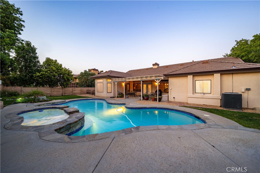 42237 Round Hill Drive Property Photo 1