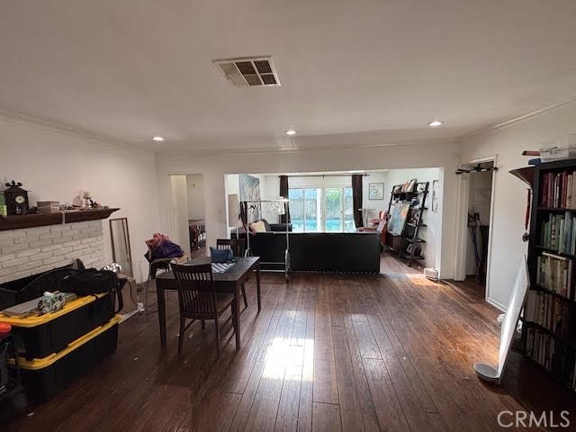 13600 Sylvan Street Property Photo 4