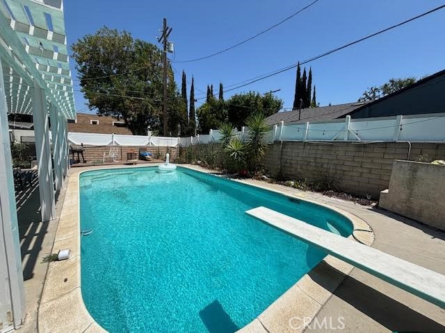 13600 Sylvan Street Property Photo 6