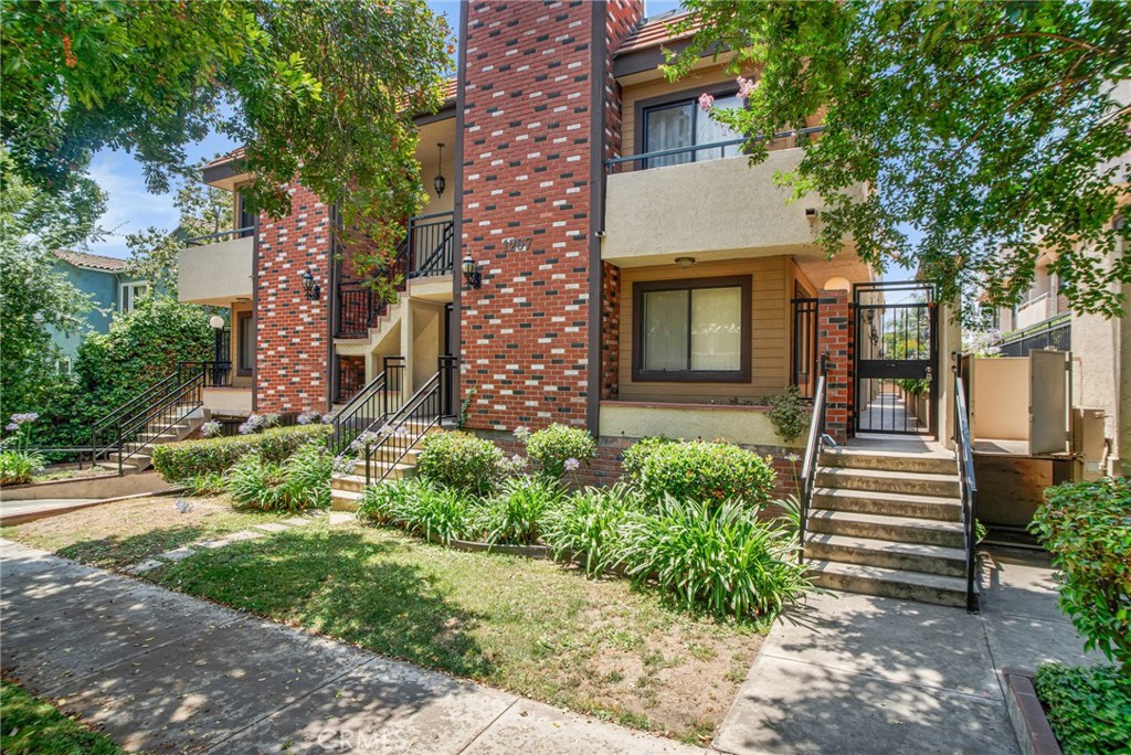 1207 N Columbus Avenue Property Photo 12
