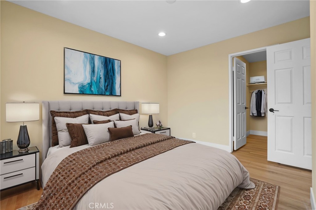 1207 N Columbus Avenue Property Photo 19
