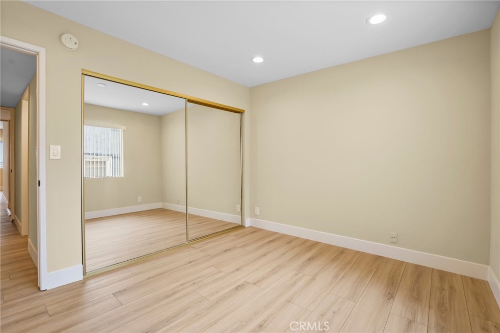 1207 N Columbus Avenue Property Photo 21
