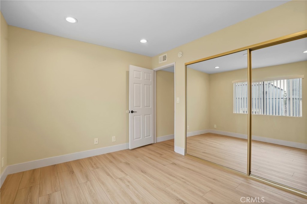1207 N Columbus Avenue Property Photo 22
