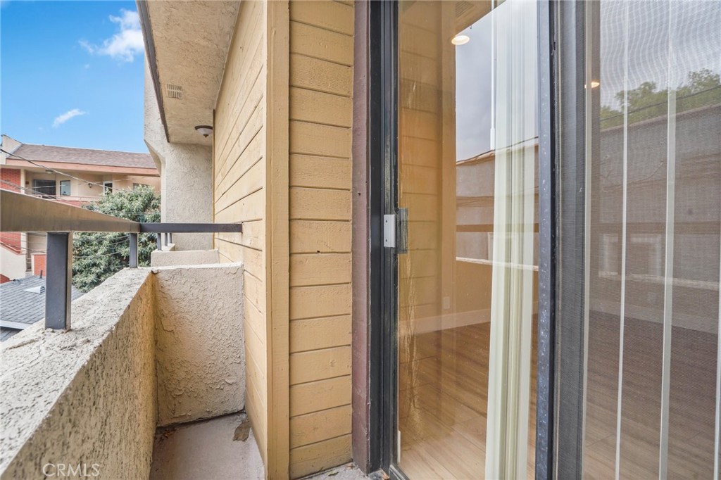 1207 N Columbus Avenue Property Photo 26