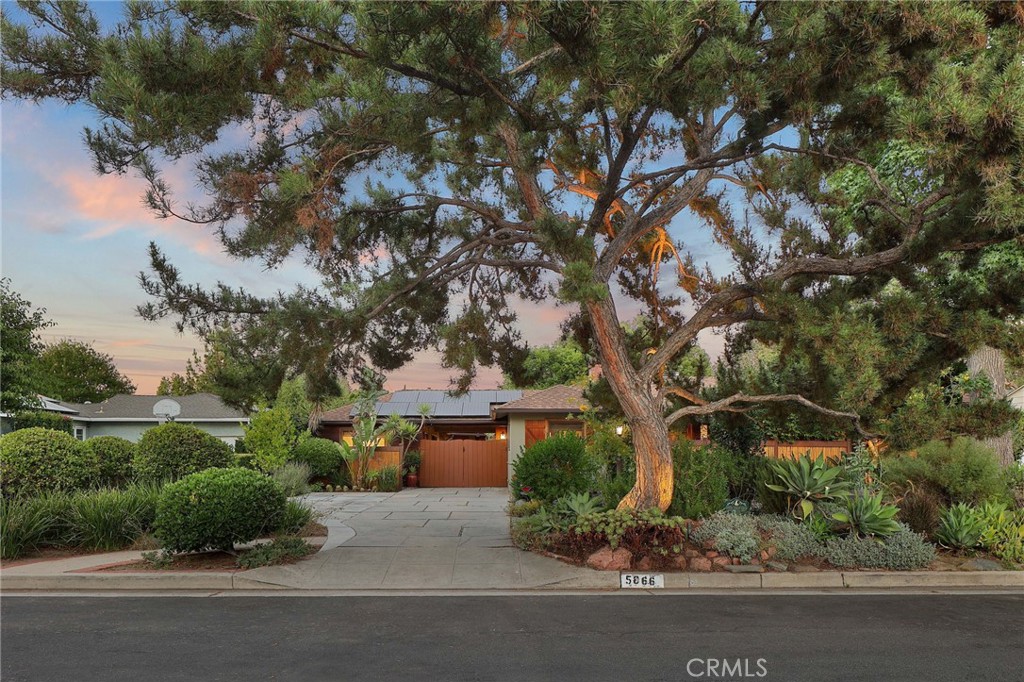 5866 Varna Avenue Property Photo 1