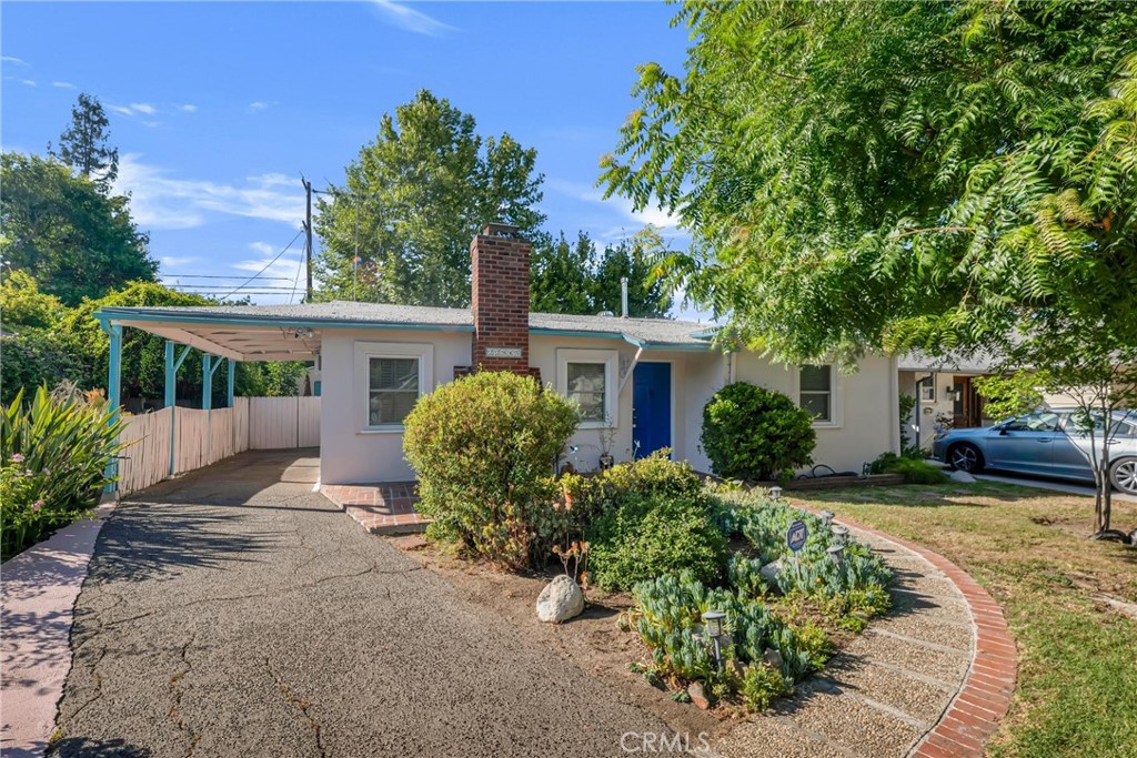 22845 Leonora Drive Property Photo 1