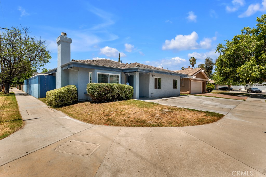 7701 Baird Avenue Property Photo 1